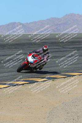 media/Mar-24-2025-Moto Forza (Mon) [[57ce5c5cff]]/1-Advanced Group/Session 2 (Bowl)/